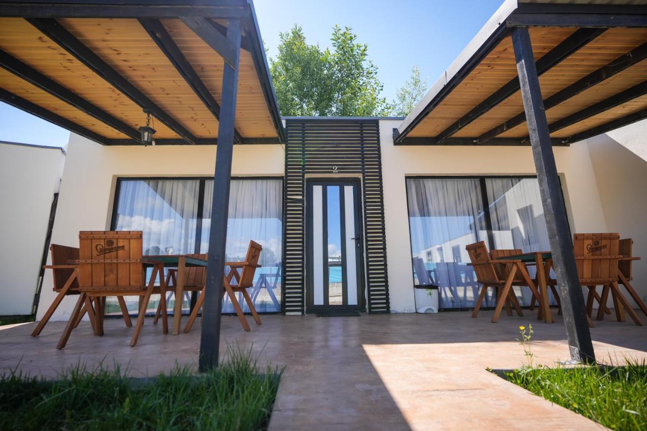 Bungalowuri "Doi Cocosi " Villa Horezu Exterior photo
