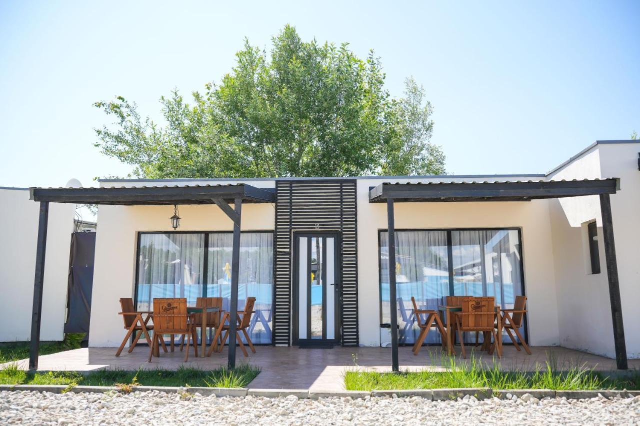 Bungalowuri "Doi Cocosi " Villa Horezu Exterior photo